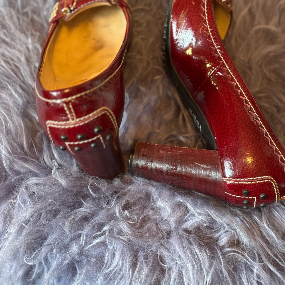 Tod's Burgundy Leather Women's Loafers - Picture 8 of 8